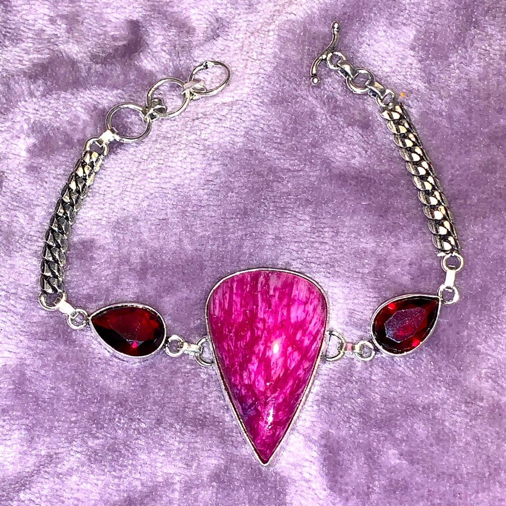 🧙🏼‍♀️💚Estate Sale!🤍🧙🏼‍♀️Pink Scolecite & Garnet Sterling Silver Bracelet